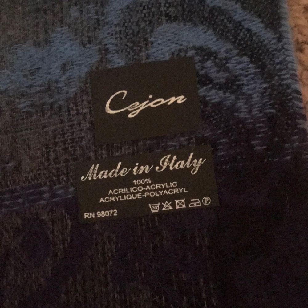 Scarf - Picture 2 of 2